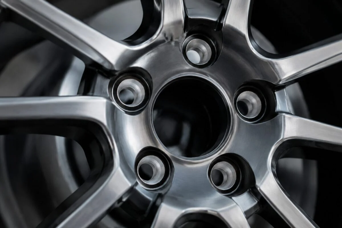 Forged alloy wheel bolt circle detail